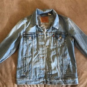Faded Levi’s beautiful jacket!
